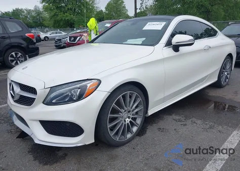2017 Mercedes-Benz C 300 z USA, uszkodzony, nr VIN WDDWJ4JB9HF355715